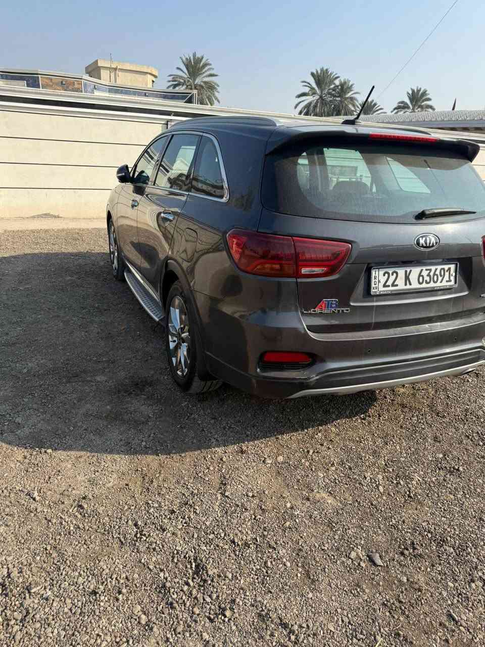 سورنتو  خليجي  موديل ٢٠ 6 سلندر  رقم أربيل فول مواصفات بني راما تشغيل عن بعد مري شفط اربع  كامرات جنطة كهرباء كشن كهرباه بردات خلفية  سيارة ماشي ٨٢ الف كفاله عامه من صبغ وتبديل وضربه
العنوان بابل 
السعر 250 وبيه مجال 
الاتصال ***********
