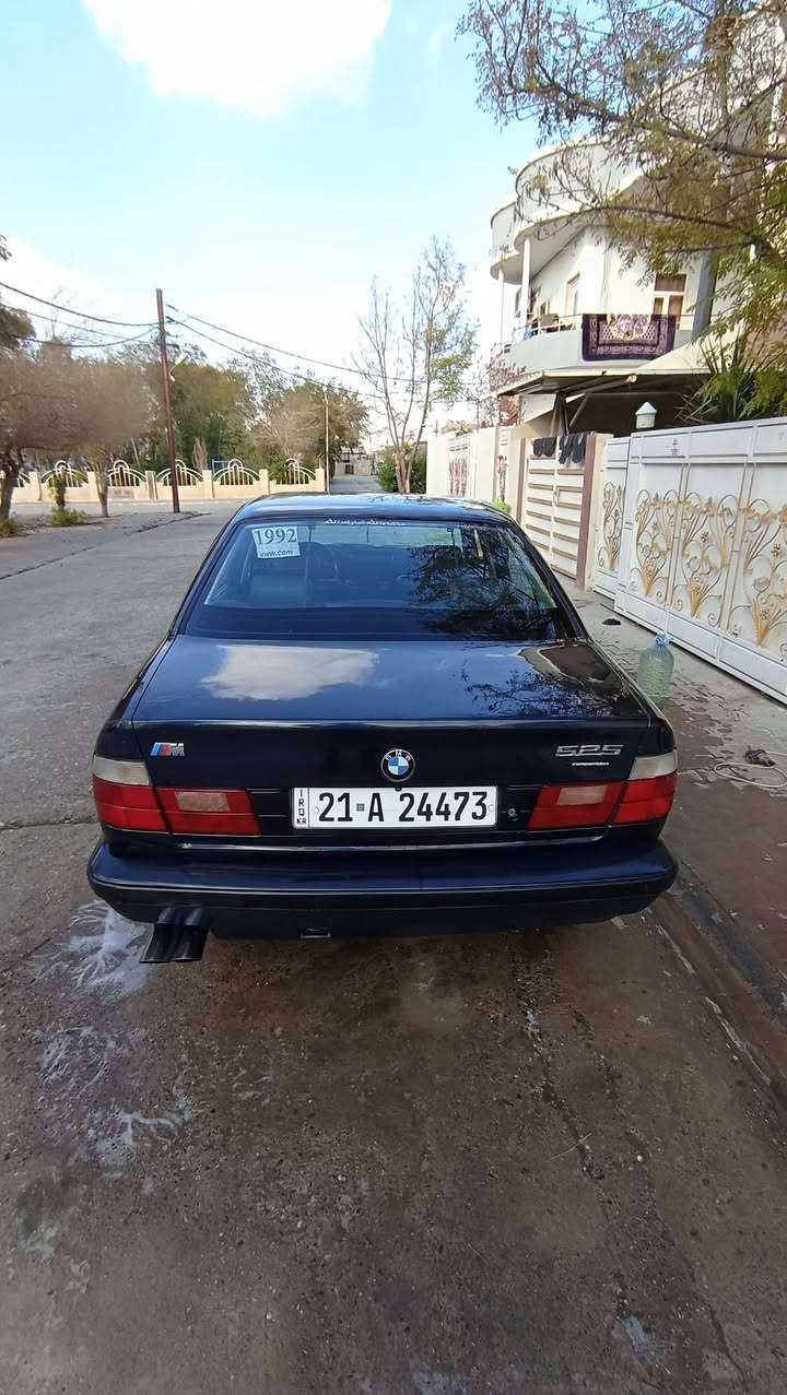 بیلاد 525 / بیلاد ئۆتۆماتیك / 4 جام کارەبایی / سڵاید /
کوشن جلد / تەبرید ساردو گەرم مەزبووتە /  سەنەوی تازەیە / ڕەقەمی تازەیە / هەزەو بەڕاد تازە کراوە / سەنەوی بەناو خۆمەوەیە / وەرەقەی بەنزینی هەیەو بەناو خۆمەوەیە 
گێڕوو مەکینە بەشەرت / لایت دەبڵ عەدەسە / 4 تایەی تازە / 
4 کەپی تازە / ساڵنسا نیکل / سەوتی سپۆڕتە / 2سویچ / 
2 کۆنتڕۆڵ /  گێڕوو مەکینەو کارەبای بەشەرت / لێدراوی هیچ هیچ نیە / ڕەنگی نیلی / ئاسیا***********/
کۆڕەك / ***********
کەركوك.....مۆدێل 1992/
سعری/73 مەجالێکی تێیە
