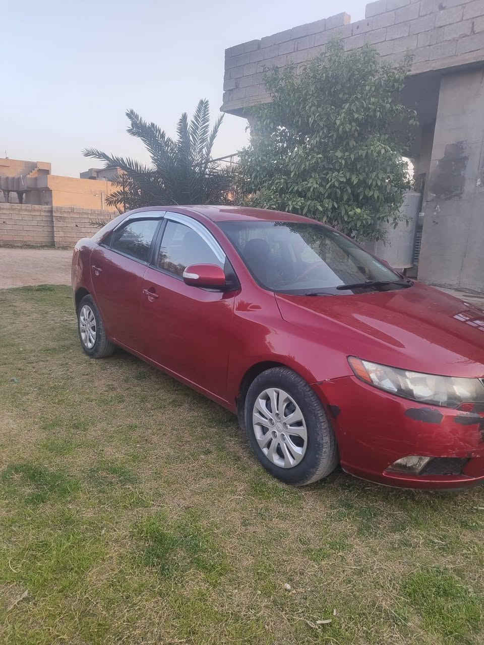 السلام عليكم كية سيراتو كص ما مسجل موديل 2012 محرك دوش حجم 16 كير ومحرك وصدر جديد تبريد ثلج تفئة نار كهربيات كلهة شغالة كشر جديد فقط الدعامية المامية بيهة شوية الصبغ رايح مثل مو واضح بل الصورة سيارة جاهزة احلة من الصور داخل مشمشي السعر 40وبيهة مجال بصيط مكان السيارة العلم قريت الربيضة مراوس بفانتي يرهم ***********)***********
