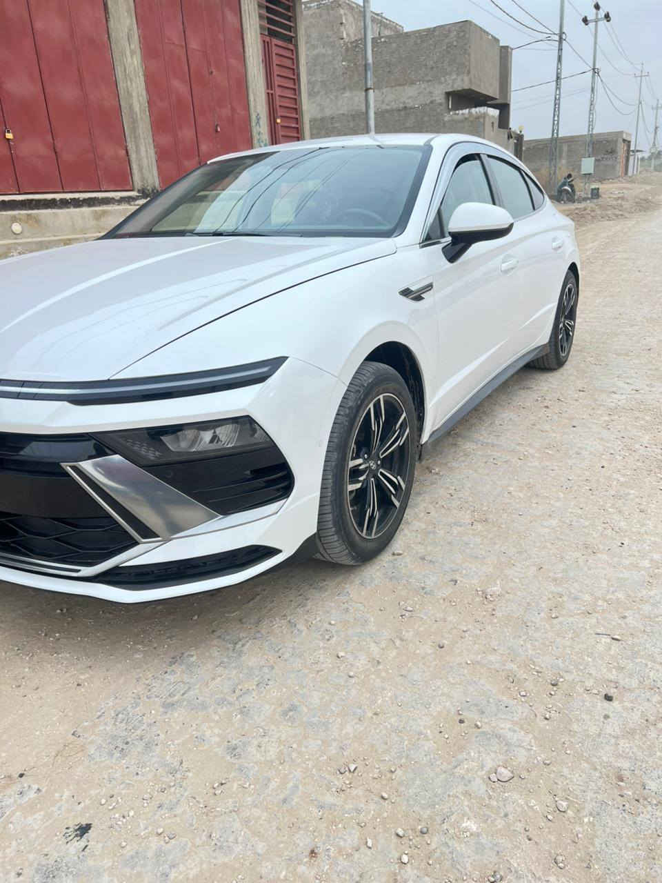 السلام عليكم
سوناتا دخول جديد
موديل ٢٤ غاز
بيها بنيد مبدل جاملغ مفتوح

فول عدا السلايت السياره حره تسجل اي محافظه

السعر ١٦٧ عنواني نجف ***********
