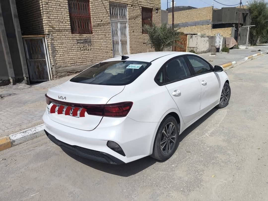 فورتي للبيع موديل 24 ماشيه 34 الف 
سونار مالتهه موجود وي الصور مابيهه ضربه داخله للعراق سرقه بنيد فقط
سعرهه 160 وبيهه مجال مكانهه الجربوعيه ال6000
***********
