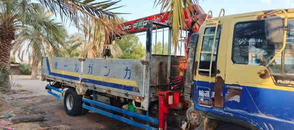 السلام هينو طيره ٧٠عادي طول سته وربع سياره محوره كرين يونك أربع سلايت مخالف مكاني بصره السعر ١٨٠ وبي مجال *********** ملاحضه بلسنويه ما مسجل كرين مسجل حمل
