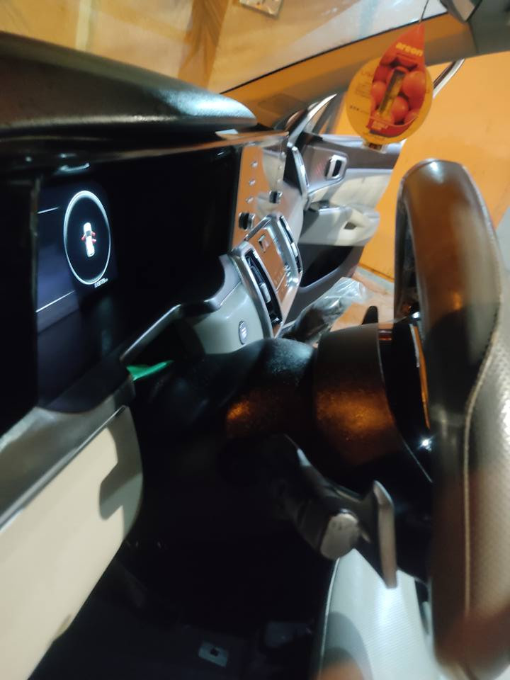 كيا سورنتو موديل ٢٠٢٢ فول مواصفات الخليجي 
ممشى السيارة مئة الف وربع 
السيارة كفالة عامة شاريها زيرو عارضيها فقط للمراوس بسيارة ثانية ما ابيعها بشكل مباشر 
شكلها من برة والدواخل مثل مموضح لحضراتكم 
دزلي صور وفيديو خاص بسيارتك ونتفق على الفرق 

رقم الهاتف
***********
مكاني النجف الاشرف
سيارتنا الخاصة مو جناية النجف, العراق
