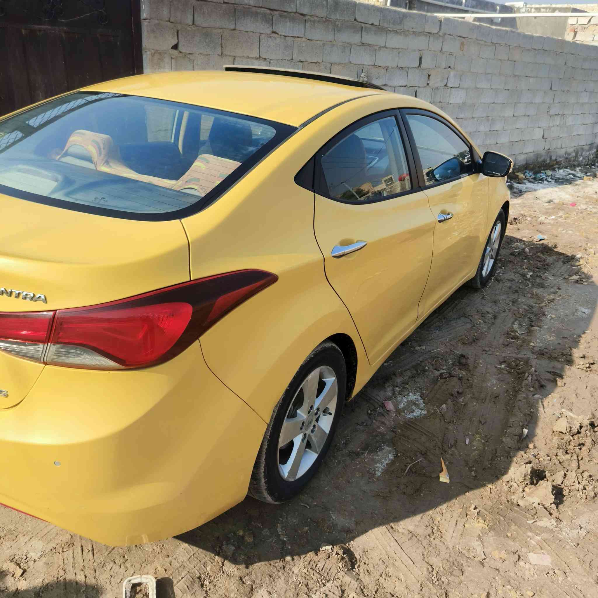 النتره للبيع 2013 خليجي مكفوله كفاله عامه فول مواصفات مكان الدوانيه السعر 100 وبيها مجال قليل مصفره هيه وغرامات ***********
