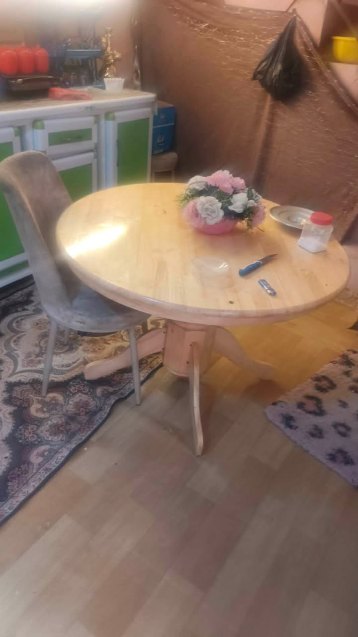 للبيع أثاث بيت مستعمل استعمال نظيف جداً ✨
تخم قنفات مرتب ونظيف 🛋️
ميز طعام 🍽️
مطبخ مع كاونتر مرتب وحديث 🤎
غسالة شغالة ممتاز 🫧
ومبردة تبريدها قوي ❄️
كل الأغراض بحالة حلوة وسعر مناسب
للجادين مراسله واتساب ‏‪***********‬‏ للاستفسار عن الاسعار 🙂
