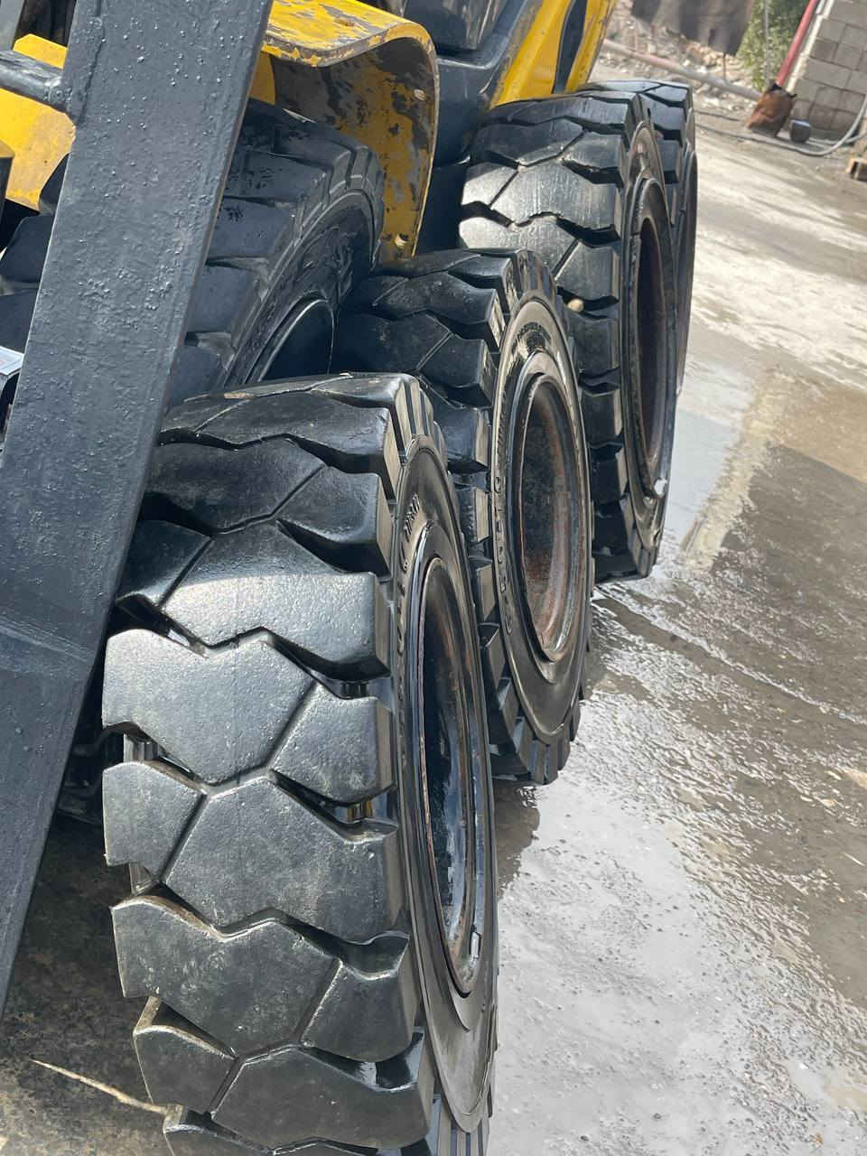 للبيع إطارت ربل +وياله" امامي حجم "15" خلفي حجم"10" سعر6$ 
***********
