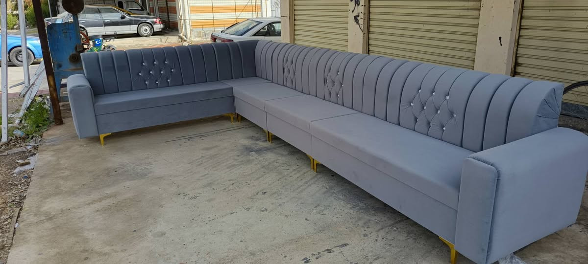 ديوان ستندر 7 امتار شغل درجة اولى
السعر 310الف 
***********
