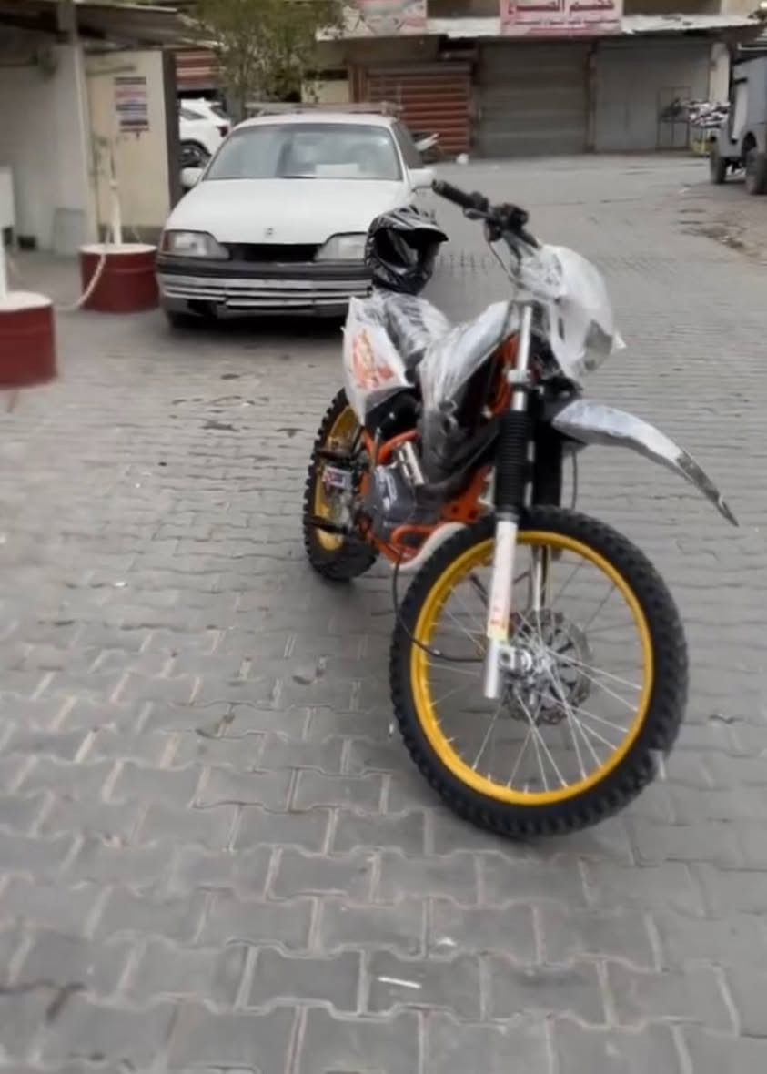 دراجه قفازل للبيع مكفوله كفاله عامه الدراجه مصار تسع ايام من اخذته سعر الدراجه 15وبيها مجال حك الجيه بدون مراوس اوراقه اصوله بس ممرقمه . ***********
***********
