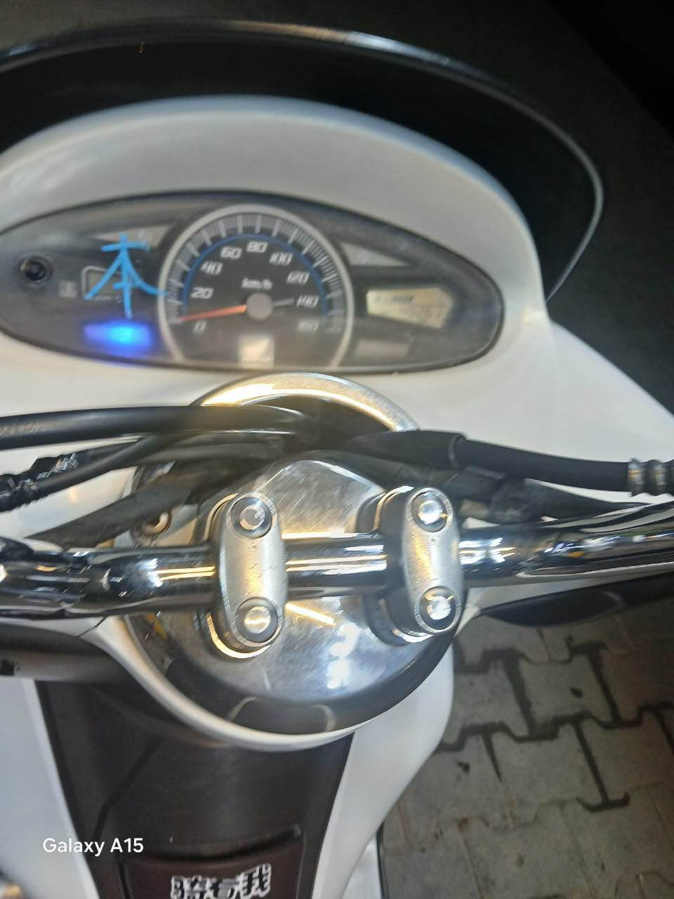 دراجه pcx جيل الول جديده مال رمبه مكينه ناعمه شلعه معدل ربع نكره كفرات اصليه كهربائياتها كلها شغاله دراجه جديده اي نقص مابيها مكفوله السعر مليون 300 بيع مستعجل العنوان بغداد الكرخ رقم *********** بغداد, العراق
