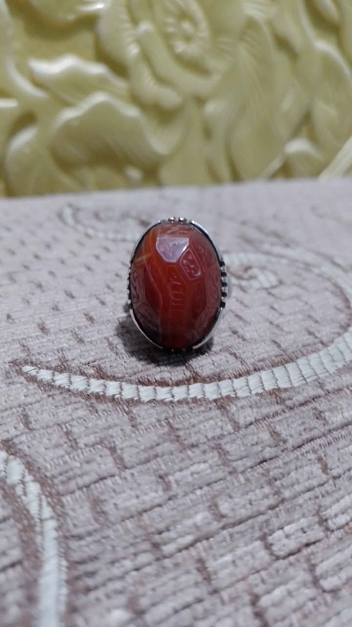 خاتم عقيق  قديم مخطوط اسماءاهل البيت ع صياغه فضه البصرة, العراق


**إذا كنت صاحب هذا الإعلان وتريد حذفه لأي سبب، رجاءا أرسل رسالة إلى الدعم الفني**