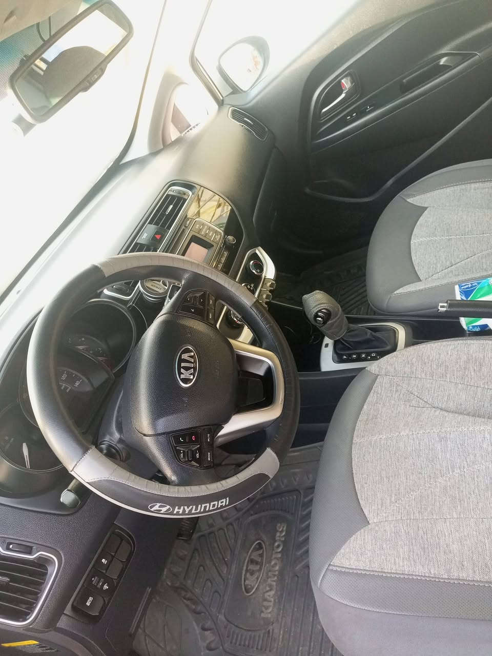 كيا ريو 2017 امريكي ماشية 67 رقم كربلاءدولي مكينة 1600  سنوية مجددة مكانها كربلاء حادثها قبق جنطة فقط بدون دواخل السيارة جديدة بمعنى الكلمة السعر 100الشراي يتصل ***********
