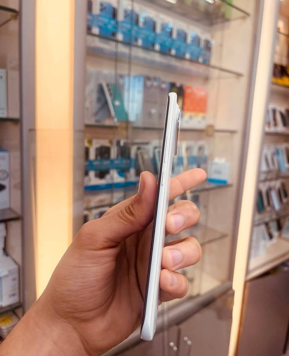 مراوس مع ايفون من 11 عادي و انت صاعد


**إذا كنت صاحب هذا الإعلان وتريد حذفه لأي سبب، رجاءا أرسل رسالة إلى الدعم الفني**