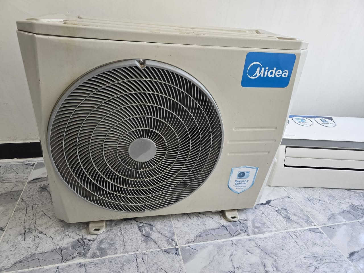 سبلت البيع ميديا طنين ونص نقص غاز شغال سعر 350 غساله للبيع حافض حجم 11 كيلو سعر 200 شغاله مداخله تصليح غراض تضيفه اخو جديد *********** متواجد ع خط
