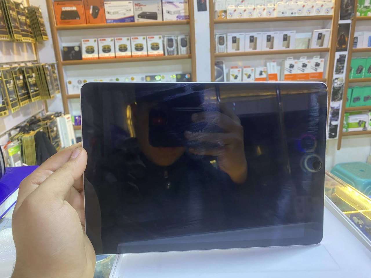 سلام عليكوم ايباد9
ذاكره256
ايباد نضيف له ابعد درجه 
استعمال 2شهرين نضيف حيل 
والي يشتري مبروك عليه 
اليدور ايباد صيده
وللسعر سعره 375وبي مجال للطيبين


**إذا كنت صاحب هذا الإعلان وتريد حذفه لأي سبب، رجاءا أرسل رسالة إلى الدعم الفني**