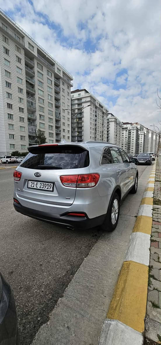 تحية طيبة للجميع
للبيع
كيا سورنتو وارد كندي
موديل 2017
مكينه 4 سلندر  2.4GDI
ماشيه 75,000MIL
مواصفاتها :
تحكمات ستيرن
شاشه كبيرة تدعم Android auto و Apple carplay
كامره خلفية
حساسات خلفية
كشن سائق كهرباء
كشن تدفئة
نظام ECO
7 راكب
سنوية لحد 2028
رقم جديد 21 سليمانيه باسمي شرط التحويل
مكان سليمانيه
السعر 165وبيه مجال

للاستفسار *********** السليمانية, العراق
