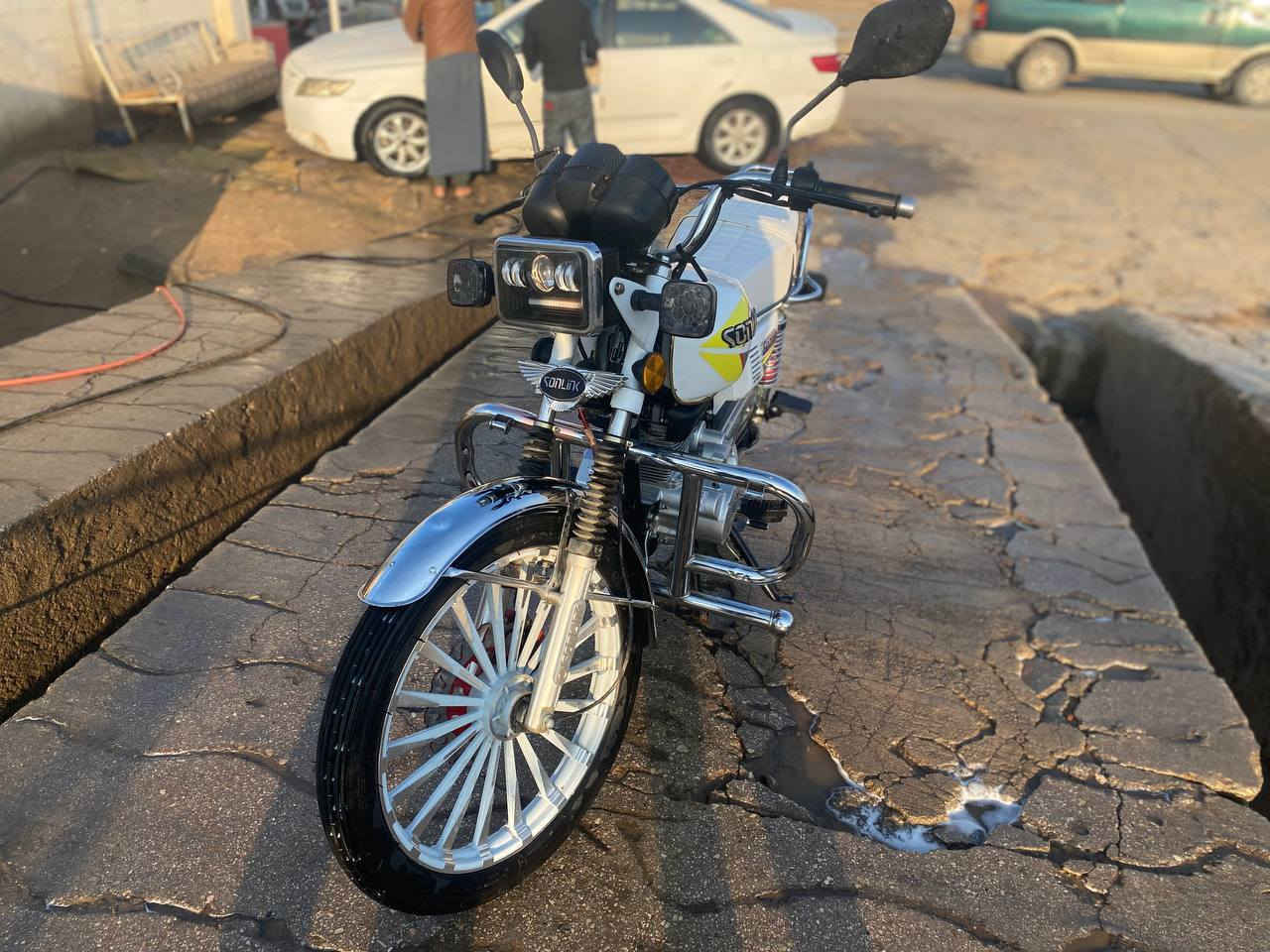 سلام عليكم ماطور للبيع سونك 25 اخو جديد قبل ثلاث اشهر شتريته اريد ابيعه  850الف وبي مجال بسيط مو شراي لا تعبني رجاءً ***********
