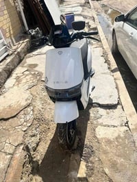 دراجة شحن تالج f71 ملف 2000w بس الشاشة غلط سعرهة 650 بيهة مجال بسيط عن...