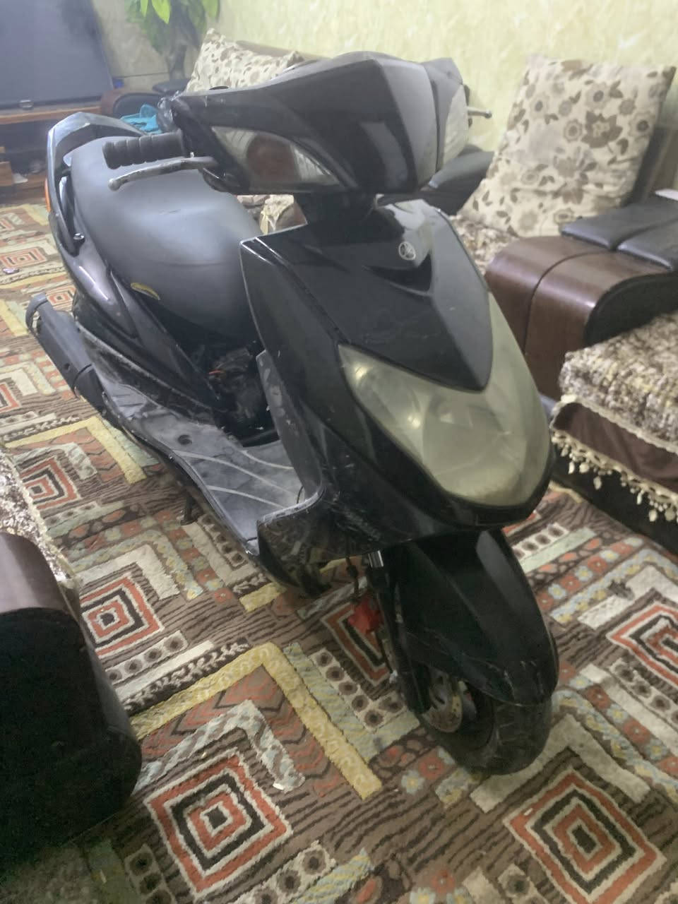 سلام عليكم اخوتي سكنس فحل كابرتير الدراجه حلوه كلشي ماعوزها بس بيها صوت يمكن زنجيل  فقط ابيع علا حطتها سعر 400قفل قفل لاًتعاملني مكاني بلديات شارع المصرف قرب شارع الكاشي رقمي ***********
