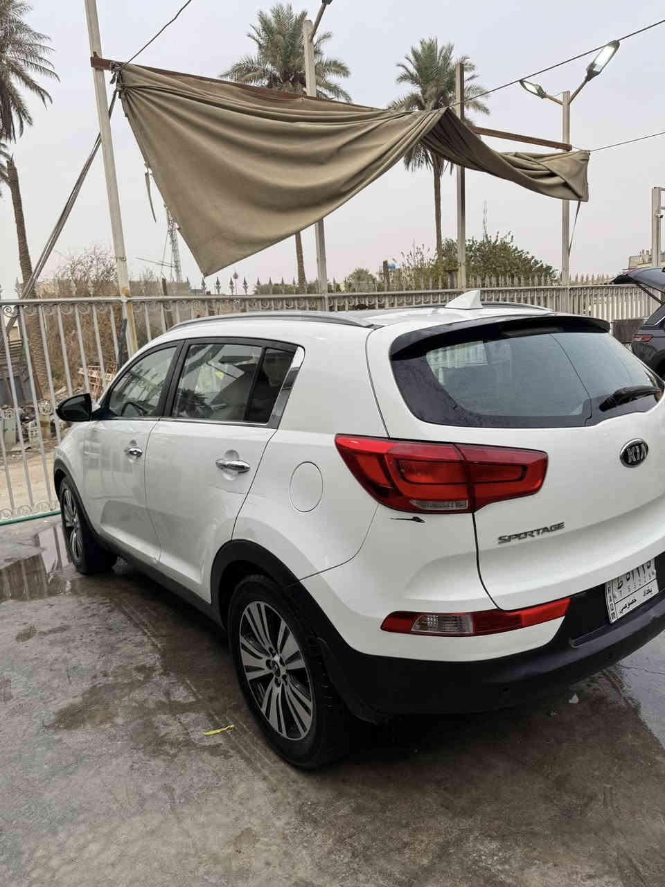 سبورتج 2016 امريكي فول مواصفات 
بانوراما
كشنات جلد
تحكم ستيرن
اشاير بالمري
مرايات كهرباء
تبريد قطعتين
كشنات تدفئة تبريد
كروز سرعة
محرك 2400 GDI
حادثها خلفي والسونار موجود بالمنشور
عليها ادامة كاملة قبل شهر نوزلات بلكات كلها جديدة 
السعر 136 ورقة وبي مجال
مكان السيارة بغداد الكريعات

***********
