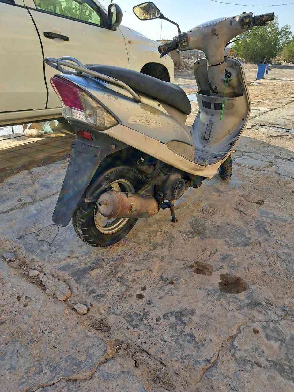 سلام عليكم عندي ماكس منغولي دراجه كله بلاديه مابيه نقص سعر  ٤٥٠ مكاني بغداد مدينه الصدر شراي يتصل ***********
