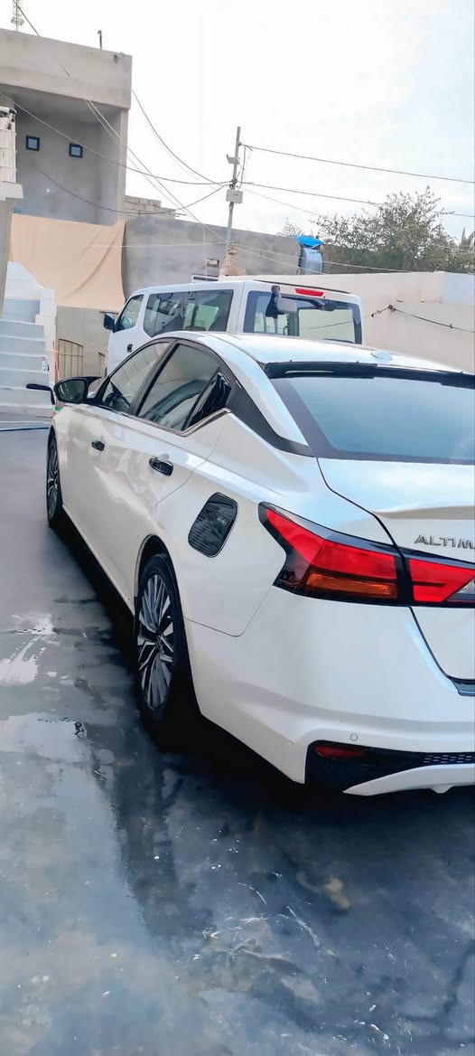 سلام عليكم 
- نيسان التيما 2023 فئة SV
-رقم سليمانية جديد شرط التحويل 
             1N4BL4DV1PN367232

-  بجم امامي خلفي كبس حادثهه جاملغ و بيبان سكن بدون اي دواخل شرط صور امريكا مع سونار مرفق بالمنشور

- حجر بيئة رادارات حتى كتلوكات شركه وياهه كامله مناقصهه برغي باقية على وضع شركة

- سعر  $170ورقة 
- عنوان السيارة : كلار 
- ***********
- *********** خناقين, ديالى
