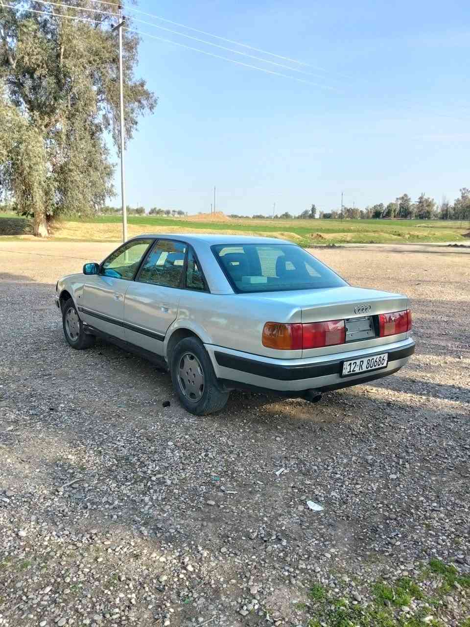 السلام عليكم
اودي موديل 1992
سنويا جديد رقم جديد كاربون بانزين 
محرك 5 سلندر حجم 100
كير شرط محرك شرط تبريد تدفي 
جمات كهرباء سياره حلو 👍
صبغ عام جماليه ضراه موضح ب صوره 
جمالغ جهت سايق 👋سعره (37) وبيها مجال 
***********
