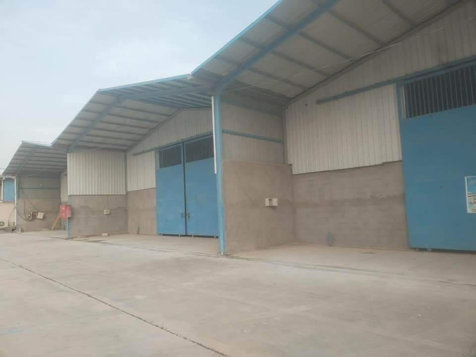 جملونات لليجار مختلف الاحجام موجود كامرات وحراس ليلي نهاري ومنظومه اطفاء موجوده العنوان طريق بغداد قرب الكلية التصال ***********
