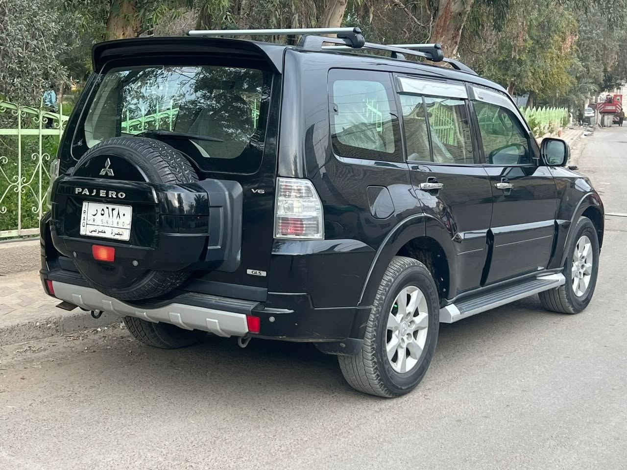 السلام عليكم باجيرو 2014حبتور لون اسود بدون حادث مكينة 3500 المرغوب حساسات خلفية 
فتحة قمارة سلايت 
لايت زنون 
مري كهرباء+اشاره بالمري 
فور ويل ودبل كير 
كروس سرعه 
رقم بصره مشروع وطني تحويل مباشر 
تحكمات ستيرن 
كامره خلفيه 
ثلاث قطع تبريد 
كشنات جلد
وباقي تفاصيل الحبتور معروفه 
صدر امامي وخلفي جديد كامله السياره مابيه اي نقص 
140$ وبيها مجال
مكاني بغداد الجديدة ***********
