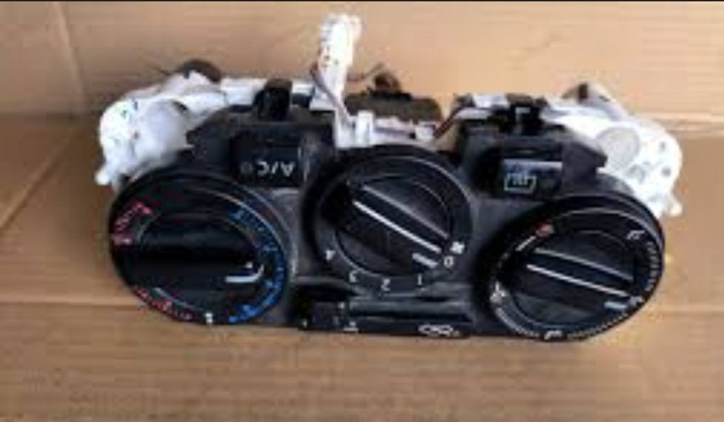 السلام عليكم
اخوان اني ساكن اربيل
والصناعه قريبه عليه اي ادوات تريدوها من اربيل ابعثها الكم
عن طريق شركات توصيل يومين وتوصيل القطعه 
ادوات نيسان فيرسا التما سينترا
رقم الهاتف ***********
