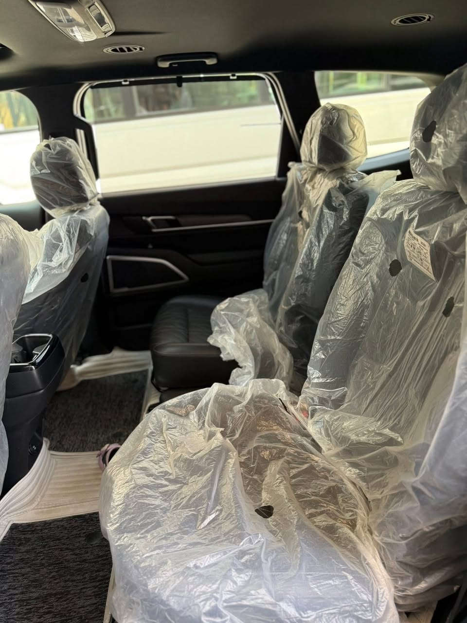 السلام  عليكم تولرايد للبيع  موديل 2024 رقم  اربيل  باسمي  تحويل ثاني يوم  مكانها  الكاظميه الرقم *********** السعر 3000$ وبيها مجال
