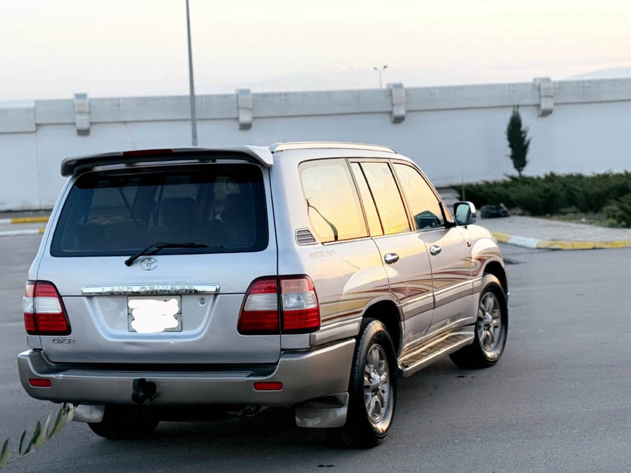 Land cruiser 2005 
مۆنیکا ٢٠٠٥ G.X.R
فوول مواسەفات 
تەحویلی ئەصڵ 
گێڕ ئۆتۆماتیک و ناو زەرد
سەلاجە و سڵاید 
فۆڕمیگا و قوفلی ئەکسل 
سێ ڕیز کوشن و تەبرید مەرکەزی
تەنها یەک چەمەلەغی پێشەوە بۆیاخە بێ ناوگرتن 
گێڕ و مەکینە و ئەکسلی بەشەرت
سەنەوی تا ٢٠٢٨ تازەیە و بەناوی خۆمەوەیە 
دەعمی بۆ دەعمی بەشەرت و چرکەی تیا نیە
١٨٥ گەڵا و کەمێک معامەلە 
*********** السليمانية, العراق
