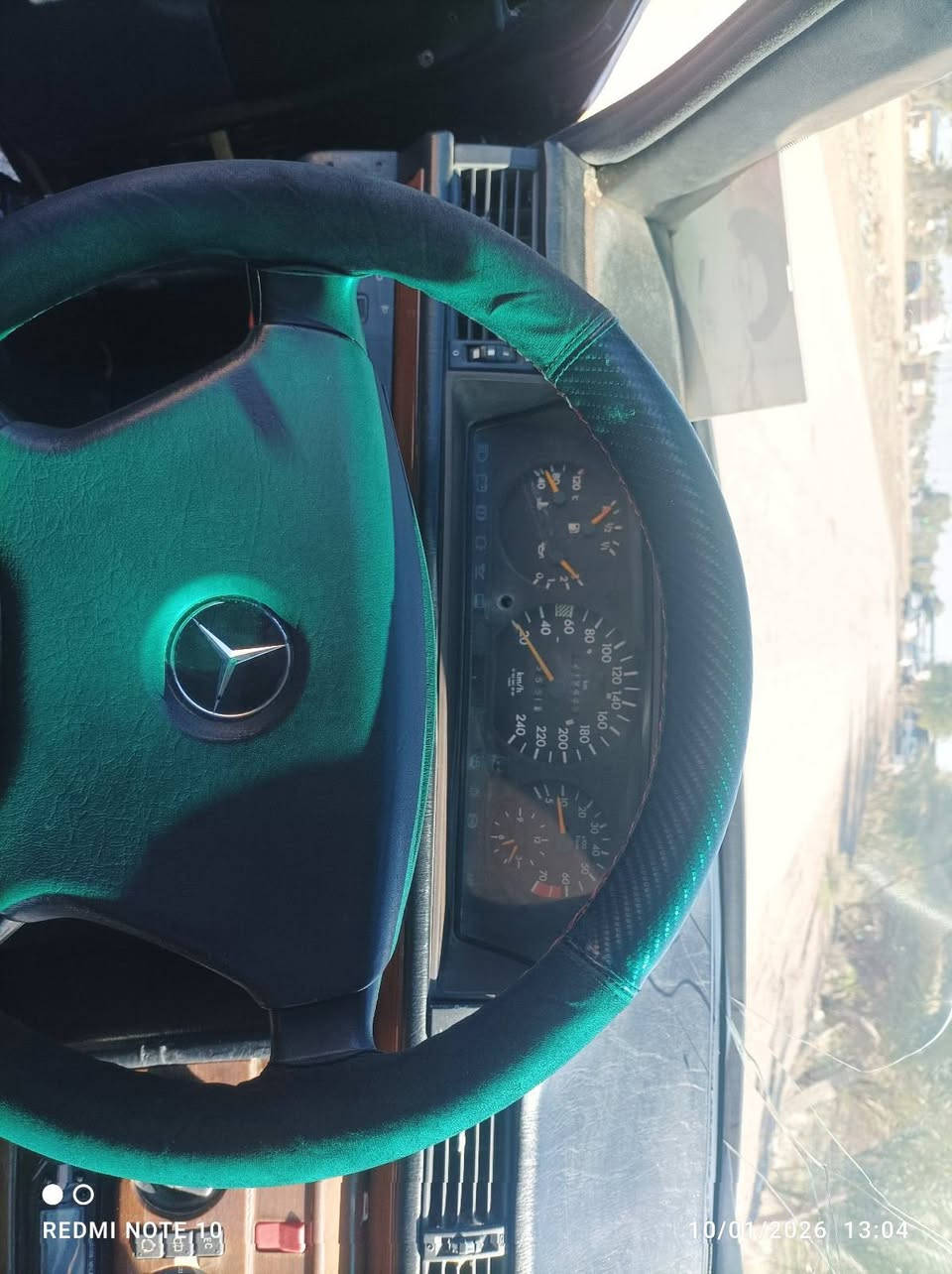 السلام عليكم البيع مارسدس دب محور بطه موديل٩٠ بغداد بسمي السعر 60 وبيها مجال قليل بابل الهاشميه ***********
