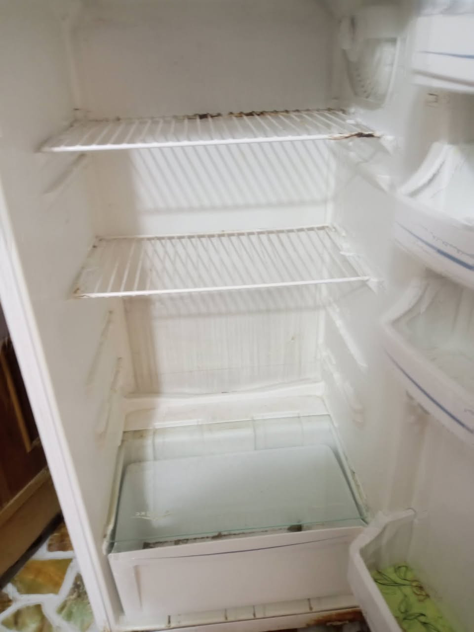 السلام عليكم عيني عندي ثلاجه لبيع شغاله شاهد الله تجميد فول مداخله تصليح وجبيره لتريده تراسني وهاي صوره


**إذا كنت صاحب هذا الإعلان وتريد حذفه لأي سبب، رجاءا أرسل رسالة إلى الدعم الفني**