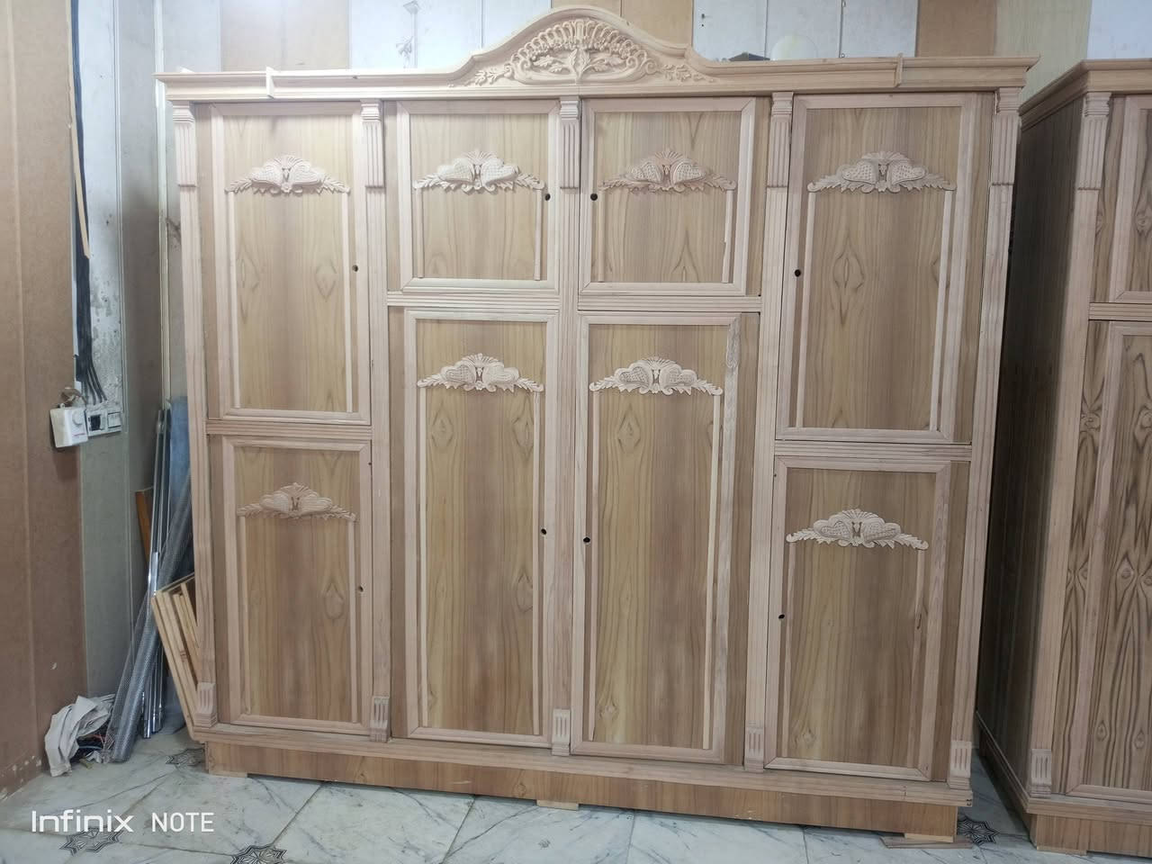 احمد للأثاث العراقي العمارة شارع المرور القديم قرب ثائر للهاتف النقال
***********
