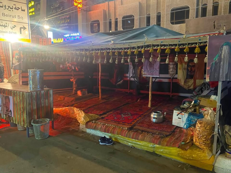 السلام عليكم
بيت شعر للبيع مطري قماش باكستاني ثقيل مستخدم فقط ٥أيام جديد جداً 

الواجهية٦متر النزال٤متر الأرتفاع ٣أمتار 

للاستفسار ***********

العنوان_بغداد الكمالية

