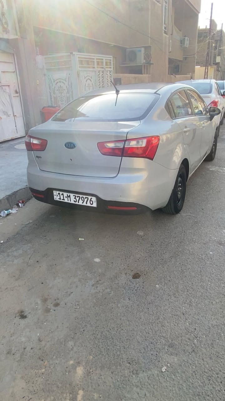 كياريو2013 خليجي
مكينه 1600دوش
كير ومكينه خير من الله
سنويه بسمي ماصاقطه شرط التحويل
رقم بغداد انكليزي 
نضام ايكو اقتصادي
لون مميز بلادي
السونار موجد بلصور
السعر92 وبيه مجال للشراي
العنوان بغداد البلديات حي الصحفيين
***********
