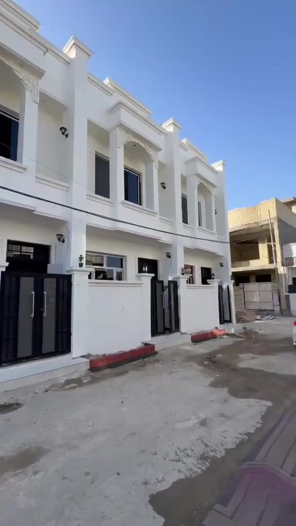 🏠 إعلان عقاري مميز | مكتب الأرياف للاستثمار العقاري 🏠
​فرصة سكنية واستثمارية بأسعار مناسبة جدًا في منطقة الدوانم!
​يعلن مكتب الأرياف للاستثمار العقاري عن توفر بيوت حديثة 
​📌 تفاصيل العقار:
​التصميم الداخلي: يحتوي كل عقار على (غرفتين نوم + صالة + مطبخ + خدمات متكاملة).
​السعر: 67 مليون دينار عراقي (وقابل للمناقشة والملائمة/بي مجال).
​نوع السند: طابو زراعي (سند 25) إقرار محكمة.
​📍 الموقع:
​بغداد - منطقة الدوانم (قرب الشرطة الخامسة).
​موقع استراتيجي بصف الشارع العام مباشرة، مما يوفر سهولة الحركة والوصول.
​📞 للاستفسار والتواصل:
​يرجى الاتصال بنا مباشرة عبر الأرقام التالية (مكتب الأرياف):
​***********
​***********
​أهلاً وسهلاً بالجميع، نسعد بزيارتكم وخدمتكم!
