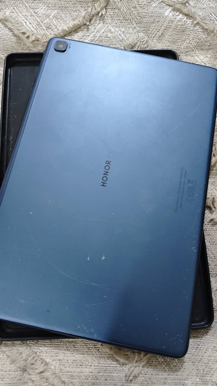 للبيع تابلت هونر Pad X8
الموديل: Honor Pad X8
الذاكرة: 32GB
الرام: 3GB
اللون: أزرق
الاستخدام: مستعمل
الملاحظة: الشاشة مكسورة من جهة اليسار (مثل ما موضح بالصور) لكنه يشتغل عادي
💰 السعر: 60 ألف دينار (قابل للنقاش البسيط للجادين)
الجهاز مناسب للدراسة أو استخدام بسيط،
للاستفسار خاص 📩  او عبر الرقم
***********
