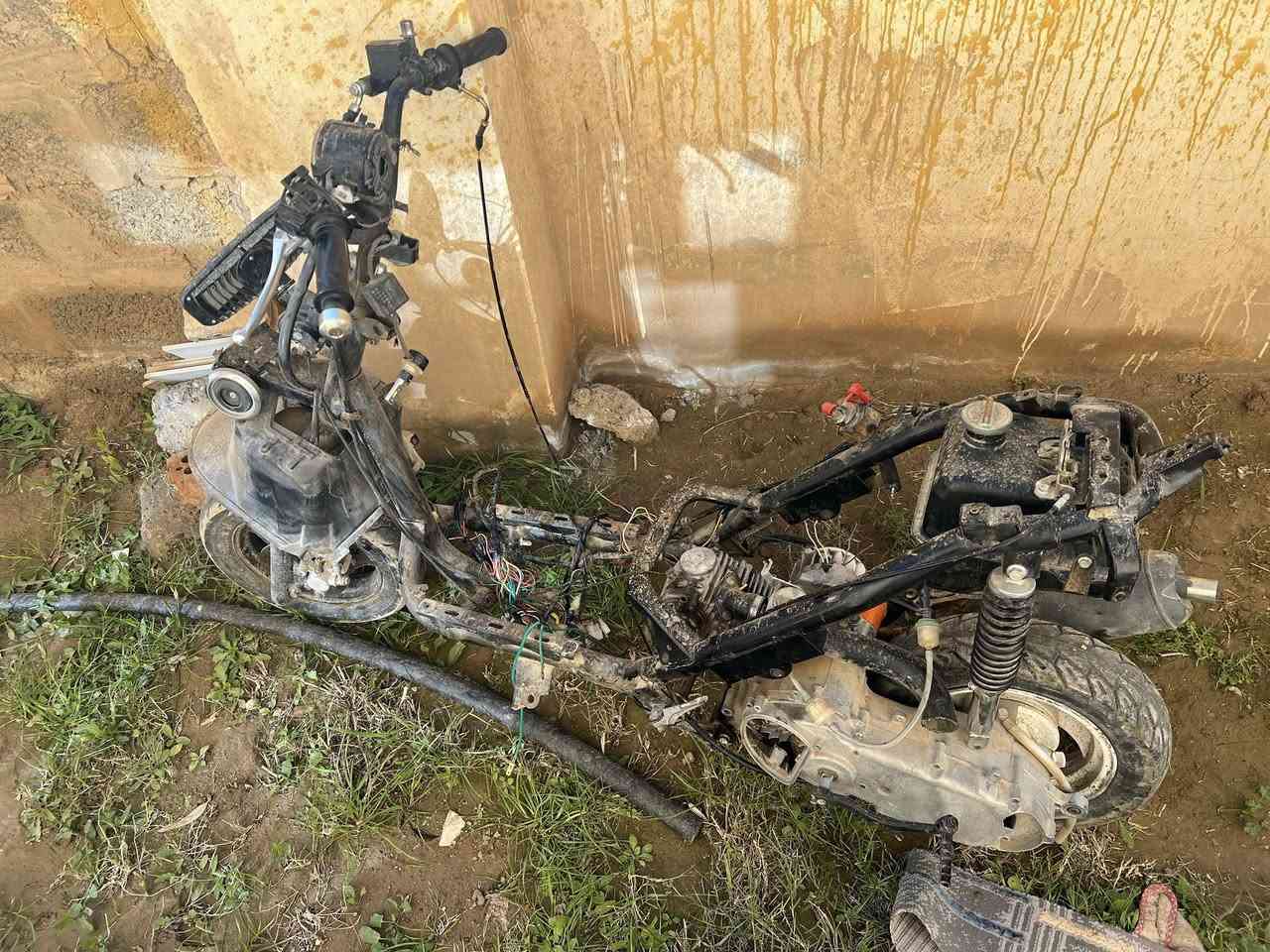 السلام عليكم غراض ماكس للبيع كلشي وسعره مكاني صلاح الدين قضاء العلم قريه سمره الاستفسار عل رقم ***********
