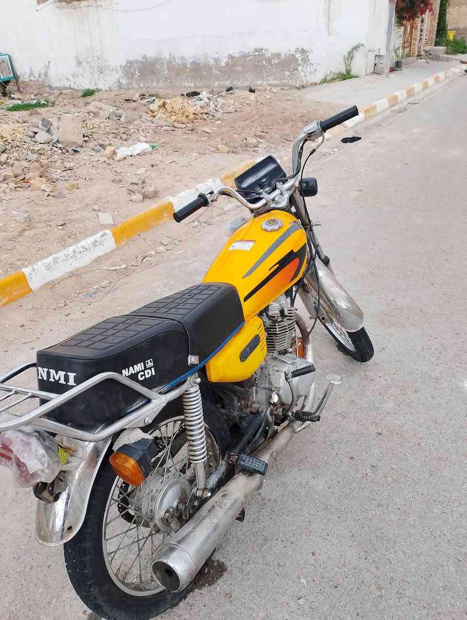 السلام عليكم دراجه للبيع شاصي 14 اورق اصولي المحرك 20 وتعميره جديده دراجه نضيفه السعر 400 مكاني قضاء الحي الاتصال ***********
