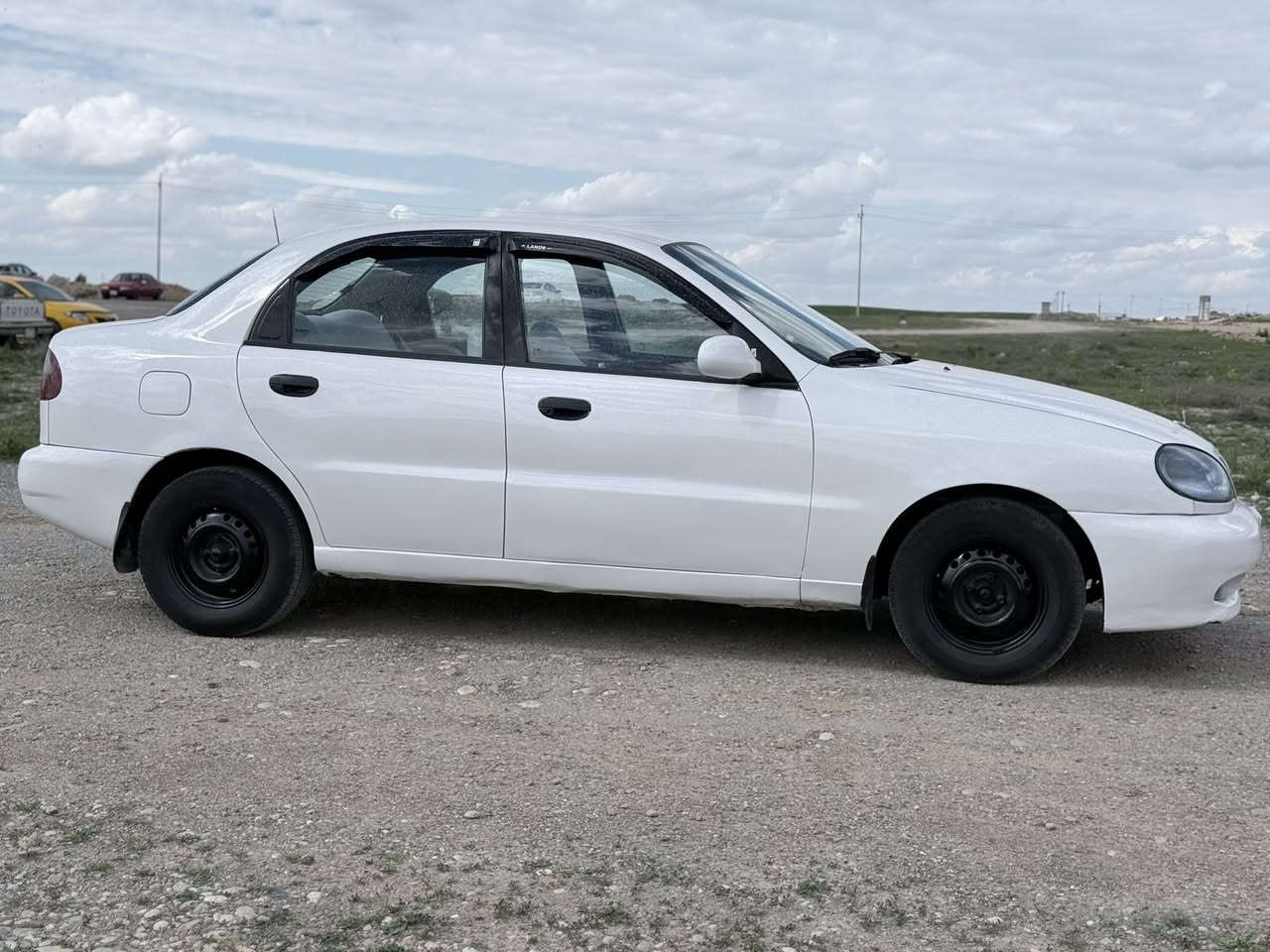 سلام عليكم دايو لانوس موديل 1999رقم كركوك مشروع وطني تريد وكاله تريد تحويل بكيفك محرك فل كير اوتماتيك مكان كركوك السعر 45 
رقم موبايل *********** بي وتساب خابر وتدلل خادمكم اني اخواني
