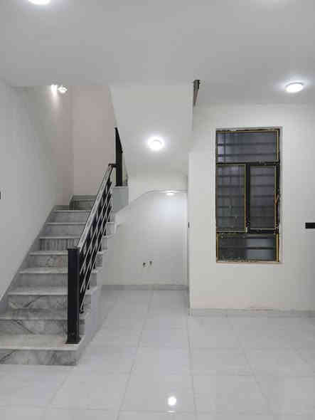 السلام عليكم 
يتوفر دور للبيع عدد اثنان متجاورات  طابو زراعي سند 25كل دار مساحته 150م طابقين الطابق الأول يحتوي على غرفة نوم واحدة وصالة واستقبال ومطبخ ومجموعه صحيه داخليه وخارجيه والطابق الثاني يحتوي على غرفتين نوم وصالة وحمام موقعه في المسيب خلف حي المصطفى قطع حجية نوفه السعر المطلوب للبيع 115 مليون لكل دار قابل للتفاوض للأستفسار الأتصال برقم *********** او مراسلة الصفحة علما البناء جديد فول مواصفات
