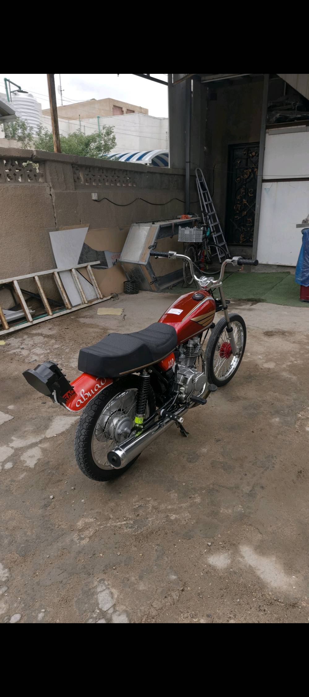 سلام عليكم دراجه للبيع رقم وسنويه دراجه ب اسمي شرط تحويل إدراجه معمره تعميره 2026بل كامل فقط لمحرك 2025بشهر ل11 نضافه شوفة عينك وبل واقع بعد انضف بهواي للاستفسار خاص