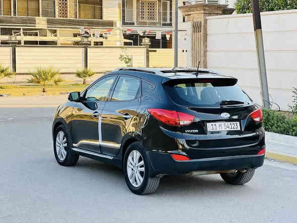 السلام عليكم توسان موديل 2012 Vip خليجي معروضه 117 وبيه مجال بلخير على ياخذه رقم بغداد دولي تحويل مباشر مكينه 2400 دوش سياره ماشيه 170 حقيقي تبريد ثلج صدر امامي خلفي جديد تخم تاير جديد سياره جاهزه كل نقص مابيه مواصفات سياره فول مواصفات بانوراما كشنات جلد تدفى تبريد بلكشنات شاشه كبيره فول تحكمات ستيرن فور ويل وبعد بيه هواي مواصفات (((( سياره بيه صبغ جاملغ امامي وربع بنيد بدون دواخل شاصي لغد كفاله شرط سونار )))) مكان سياره بغداد الاستفسار ***********  خاص مغلق شراي يتصل يالله
