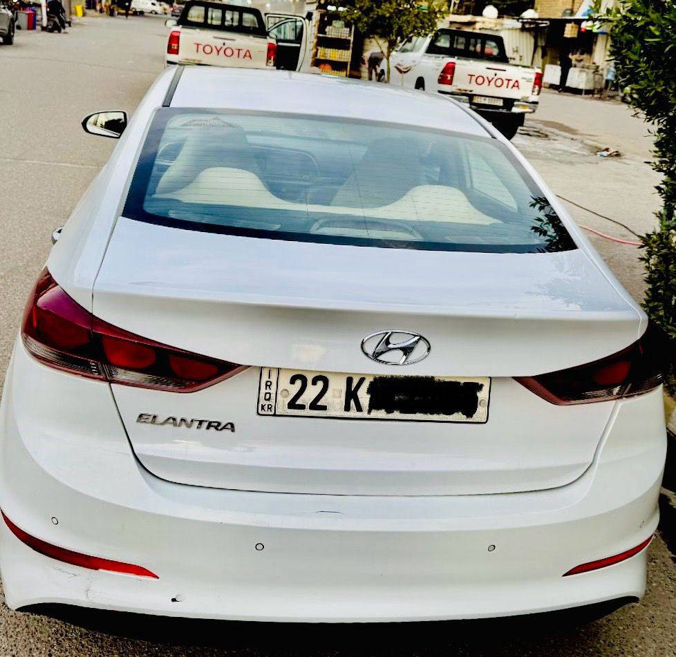 السلام عليكم 
النترا ٢٠١٨ خليجي ( سوبر )
* فول مواصفات 
* فتحه 
* تحكمات ستيرن 
* كامره 
* شاشه 
* حساس امامي 
* حساس خلفي
* تبريد قطعتين  
* مريات شفط 
* اشاير بالمرايات
* انضمه قياده 
* محرك ٢٠٠٠ ( دوش )
بدون صبغ ( فقط الجاملغ الخلفي جهة السايق اثر ضربه خفيفه )
رقم اربيل السياره باسمي 
مكان السياره بغداد 
رقمي ( *********** )
السعر * (١٤٥)
