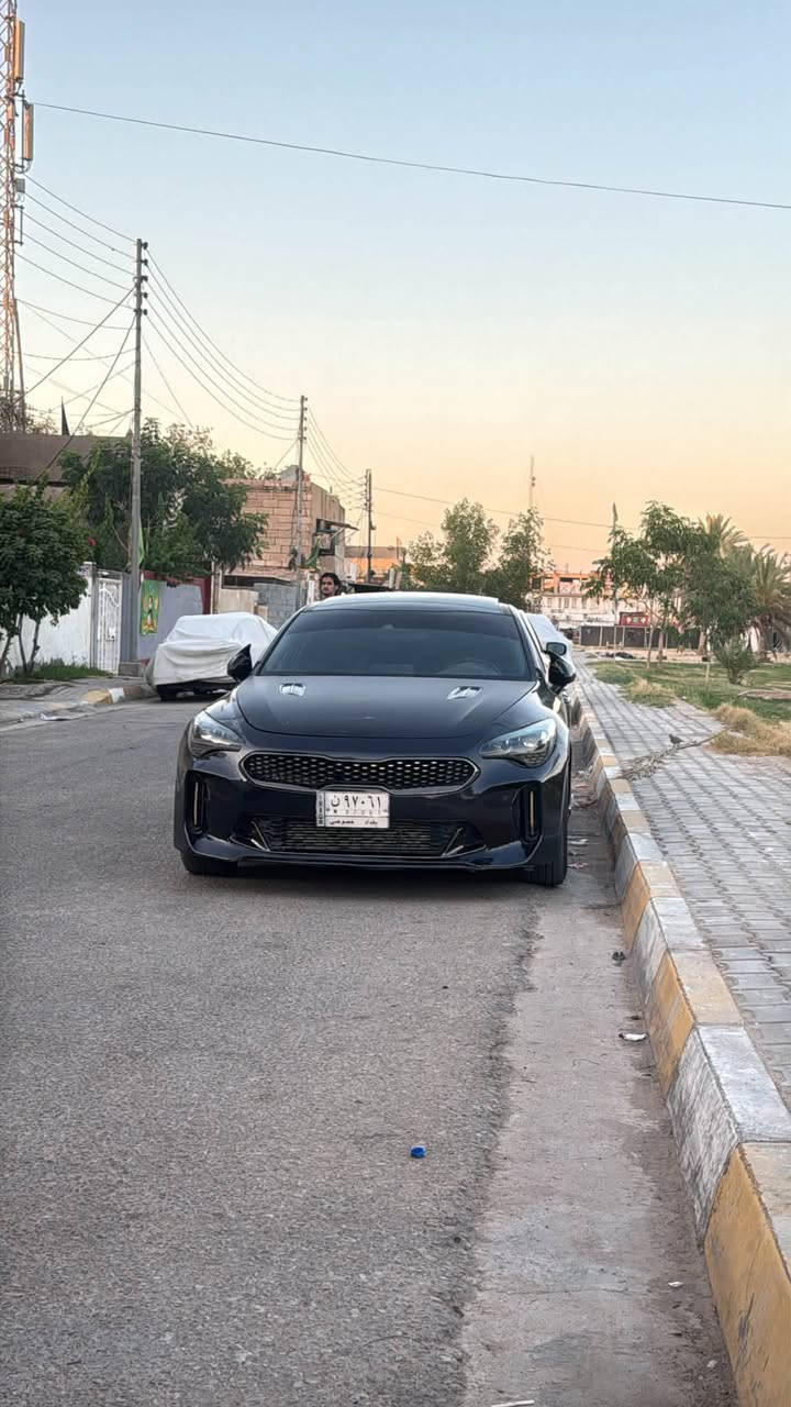 للبيع كيا ستنكر GT1 موديل 2019
* الفئة: GT1
* الموديل: 2019
* المحرك: 3.3 لتر V6 توين تيربو
* القوة: 365 حصان
* ناقل الحركة: أوتوماتيك 8 سرعات مع بدلات تبديل خلف المقود
* نظام القيادة: رياضي مع أوضاع قيادة متعددة (Eco / Comfort / Sport / Smart / Custom)
* نظام Launch Control
* تعليق إلكتروني رياضي
*فجوج Brembo عالية الأداء
* ويل كب وتخم تاير جديد قياس 18
* مقاعد جلد كهربائية، تدفئة وتبريد للمقاعد الأمامية
* شاشة لمس
* Apple CarPlay وAndroid Auto
* شاحن لاسلكي للهاتف
* نظام صوت Harman Kardon
* فتحة سقف
* تشغيل بصمة ودخول ذكي
* كاميرا خلفية وحساسات اصطفاف
تبريد ثلج 
حادث السياره صفحه الصدر معه البجم بيهة صبغ ٥ قطع 
مكينه جديده كير كفاله حداديه نضيفه 
مكان السياره كربلاء ولسياره مناقصهة شي كامله مكمله 
السعر 140 
للتواصل ***********
