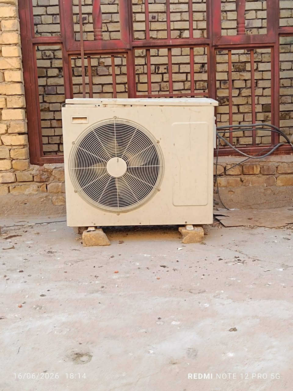 متاح للبيع سبلت توسوت باب اول طنين عاطلات للبيع
# سبلت الوارث عمودي ثلث ااطنان عاطل
الرزق على الله


**إذا كنت صاحب هذا الإعلان وتريد حذفه لأي سبب، رجاءا أرسل رسالة إلى الدعم الفني**