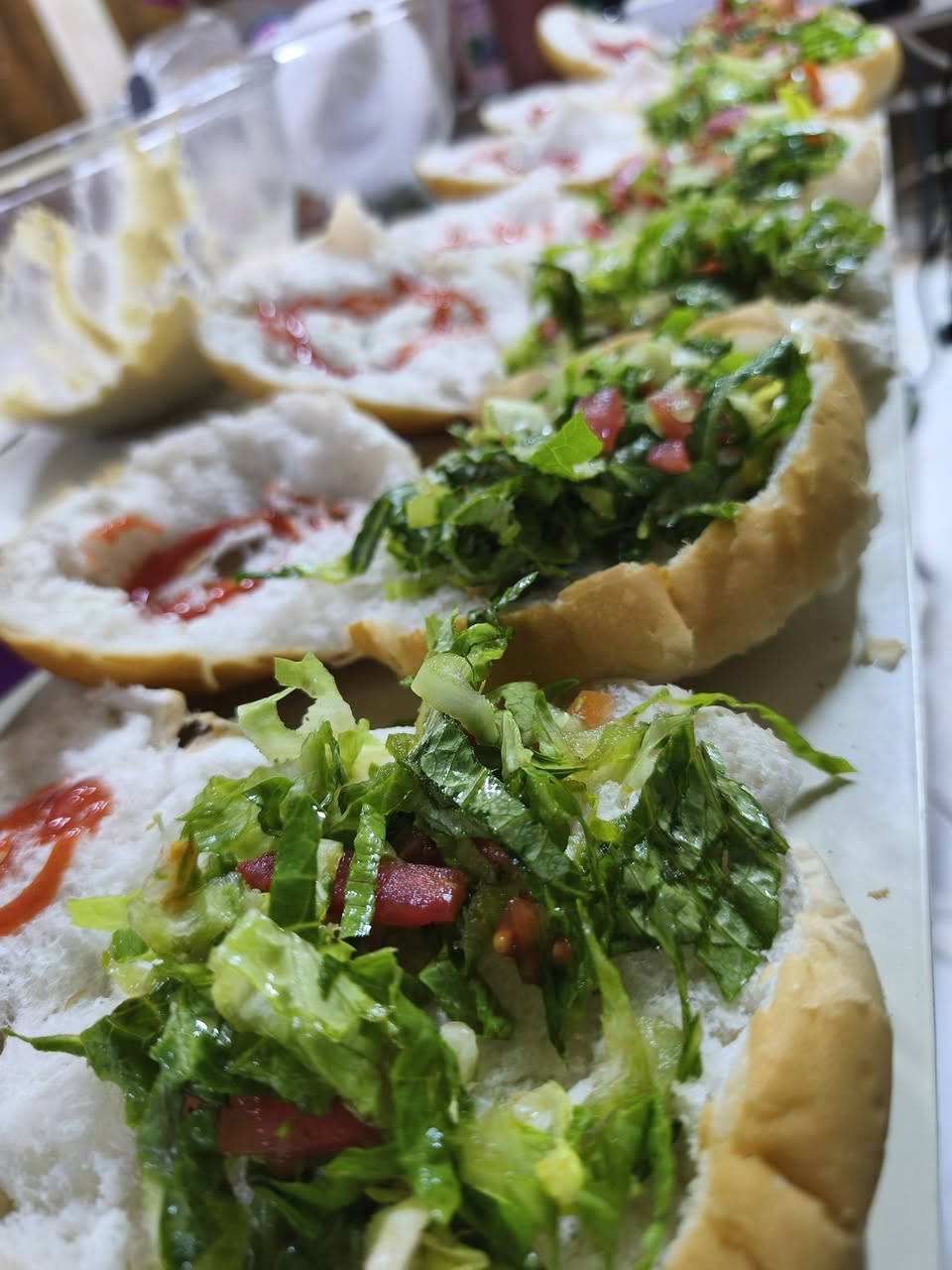 السلام عليكم.بسم الله والحمدلله.كافتريا الزعيم.للآكلات الشعبية .متواجدين يومياً بعد صلاة التراويح .يوجد كافة الأكلات .مخلمة 2000.عروك750.كبة750.بورك 500.ستيك1000 .بركر1000 دجاج.شاورما.1000.صاج دجاج1000.فلافل 500.عجين فلافل.العنوان السكك قرب جامع الشهيد مقابل ثانوية الأوائل الأهلية للبنات .مجاور صيانة ابونصر الدين


**إذا كنت صاحب هذا الإعلان وتريد حذفه لأي سبب، رجاءا أرسل رسالة إلى الدعم الفني**