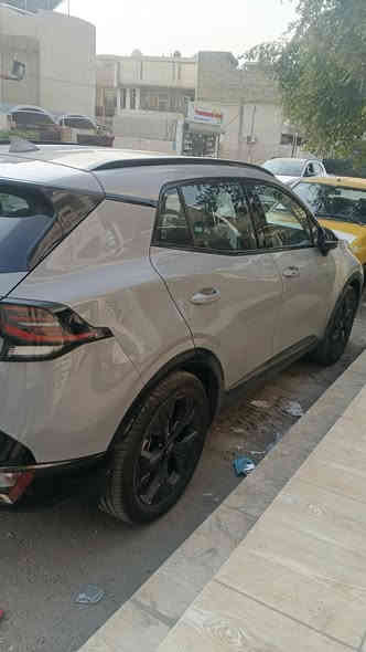 كيا سبورتج موديل 25 خليجي النوع بلاك ادشن اللون سمتي 
السياره ضمان المجموعة الدوليه السياره اخت الزيرو ماشية 5500 ك م
السياره فول مواصفات عدا الفتحه مكفولة كفاله عامة 
السياره مزودة بمنظومة غاز السعر 33 مليون وخمسمية عراقي سعر نهائي السياره رقم اربيل باسمي تحويل ثاني يوم
المكان بغداد للاستفسار الاتصال***********
