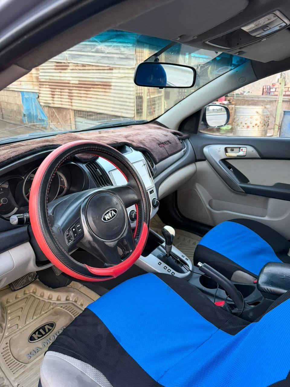 السلام عليكم سيراتو 2009 خليجي 
مكينة جديدة كير وحدادية جديدة 
بيها باب الورة السايق معمر ومصبوغ 
السعر 84$ 
***********
